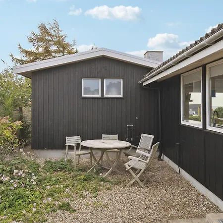 Holiday home 3 Bedroom Gorgeous In Assens